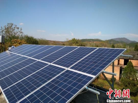 图为家庭屋顶光伏电板浙江晶尚新能源科技有限公司供图摄