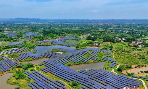 江西瑞金: 新能源光伏发电助绿色发展