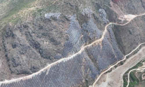 丽江玉龙头台里都60MW复合型光伏项目实现全容量并网发电