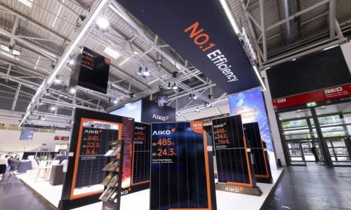 效率当先,智能领航,爱旭携"黑科技"新品亮相Intersolar展