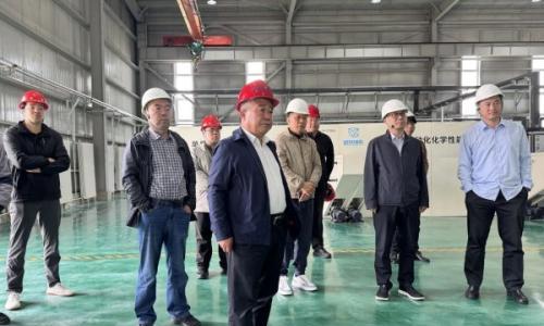 河北晟德基建董事长刘进一行莅临超钒储能参观考察