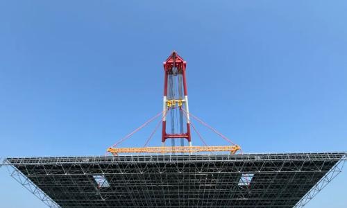 中国电建西北院承建的全国首个桩基固定式海上光伏项目全容量并网发电