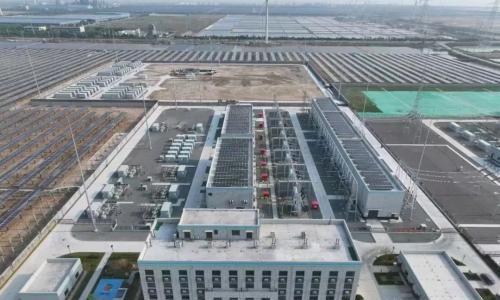 国电投潍坊风光储大基地420兆瓦光伏项目并网发电