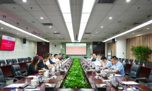 吕泽翔会见正泰新能董事长陆川,双方就积极探讨新能源领域投资建设合作机会等进行深入交流