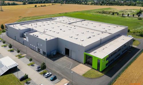 晟成光伏助力OPES欧洲首座车载光伏组件工厂正式投产