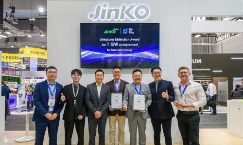 晶科能源在澳重磅发布Tiger Neo 3.0,共庆GW交付并连签多项光储协议