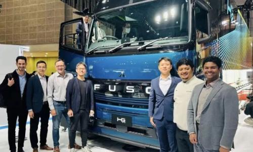 三菱扶桑发布全球首款搭载260kW大功率燃料电池系统的液氢重卡