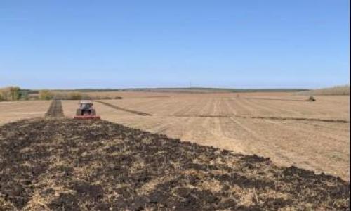 北大荒集团嫩北农场: "秸"尽所能促循环 多元利用护生态