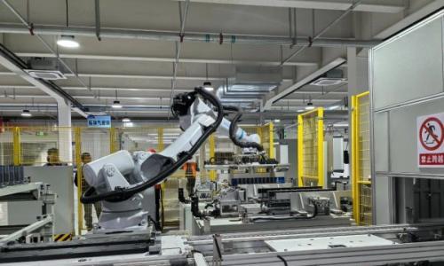 天津启鸿储能系统集成总装工厂项目今日正式投产!