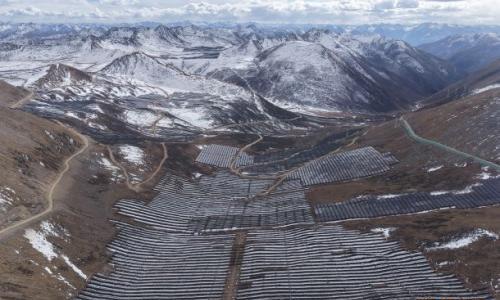 大渡河蒲西光伏电站350兆瓦全容量并网发电