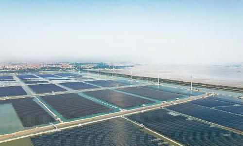 千亩"绿能矩阵"并网发电