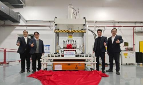 玉柴50标方PEM制氢电解槽正式下线