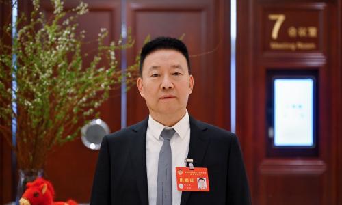 四川省政协委员黄玉蛟: 开发屋顶分布式光伏,助推工业园区绿色能源转型|两会好声音