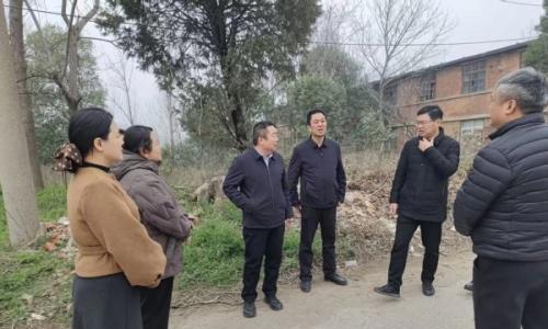 舞钢市相关部门赴中电建维景新能源储能项目拟选址地块开展现场调研