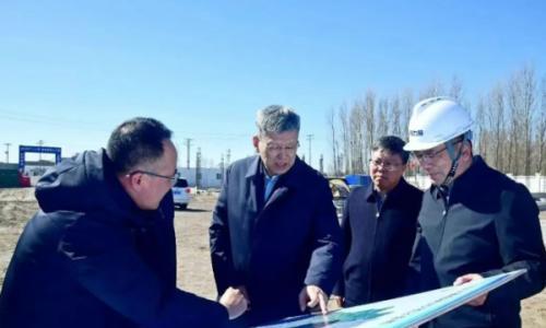 通辽市委书记孟宪东莅临鹏辉力赫储能电站项目调研,共推示范项目加速建成