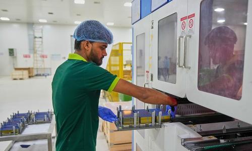 在美国遭遇关税逆风,产品难媲美中国同行,印度太阳能产业苦寻出口市场