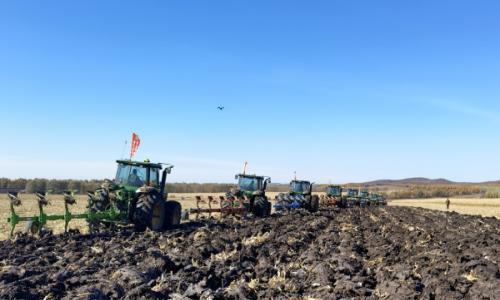 给黑土"进补" 为耕地"加油"