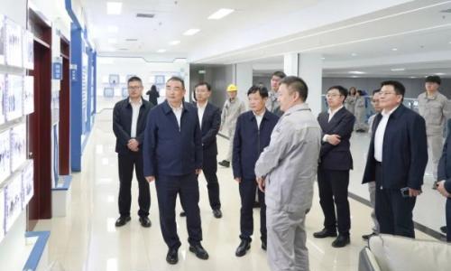 中国化学工程党委副书记、总经理邓兆敬到东华公司进行生物质气化中试项目调研