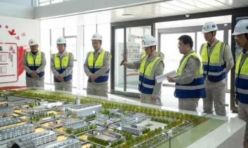 中国化学东华公司孟陈周到深能绿氢制绿氨项目调研