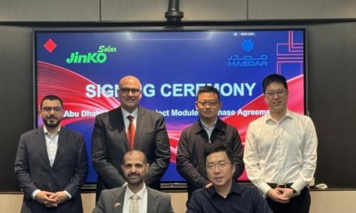 晶科2GW出海 助力阿联酋算力绿电