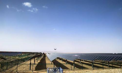 在沙漠玩转"光伏+" 国家能源集团多维度提升投资效益