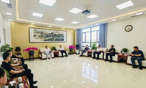 政企同心聚合力 绿色发展启新篇