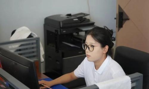 满都拉镇: 光伏储能项目落地 边境小镇迈出零碳建设第一步