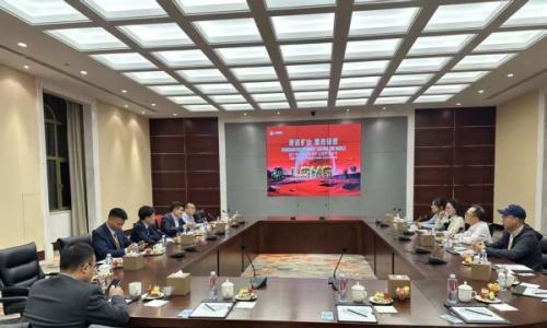 云南能投智慧能源锚定"光储充+重卡电动智能一体化运营"开展专项考察学习